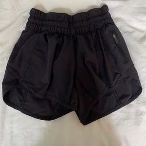 Lululemon tracker short 4” black sz 2